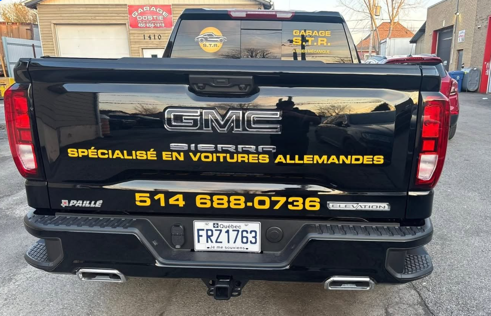 Camion GMC Sierra Elevation d'intervention de l'atelier Garage S.T.R.